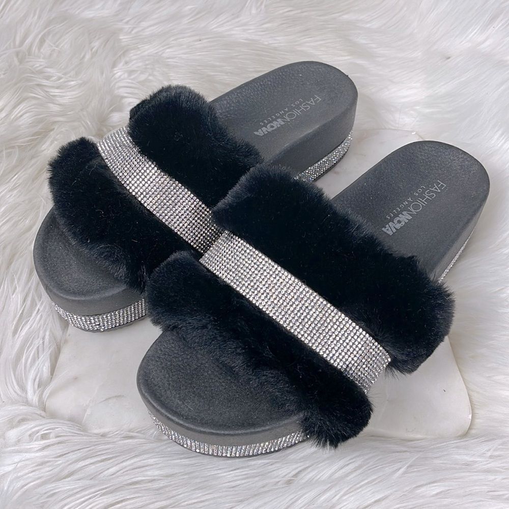 Fashion Nova Slides  